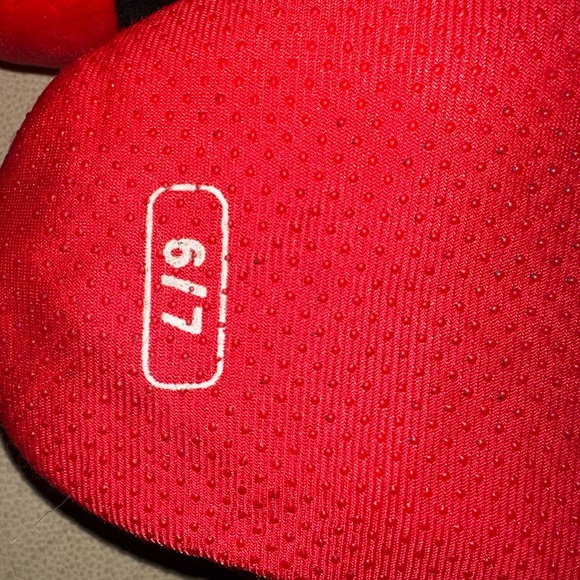 Squishmallow Santa slippers - Picture 2 of 4